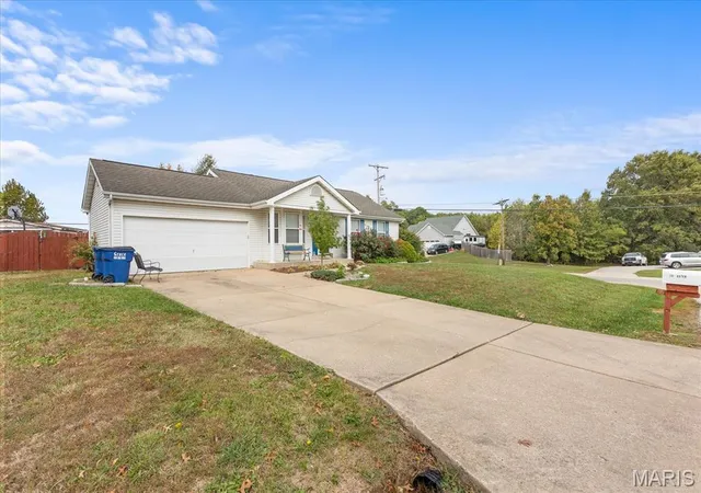 Photo 2 of Sale Pending at 28 Aster Dr, Wright City, MO 63390 | MLS# MIS26066805 | Listing updated on 2026-10-21