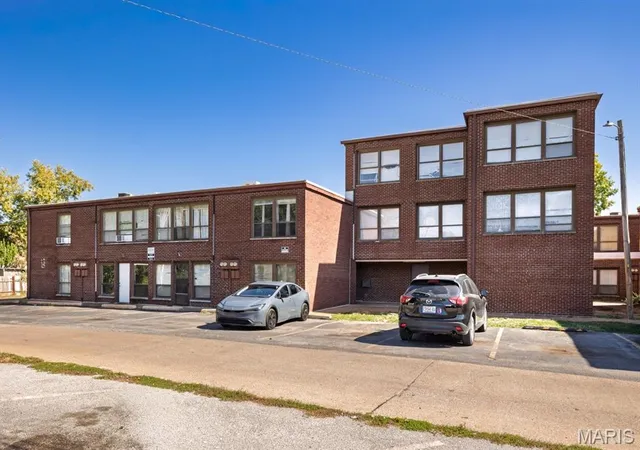 Photo 4 of Multi family home for sale at 3725-41 Morganford Rd, Saint Louis, MO 63116 | MLS# MIS26066809 | Listing updated on 2026-10-16