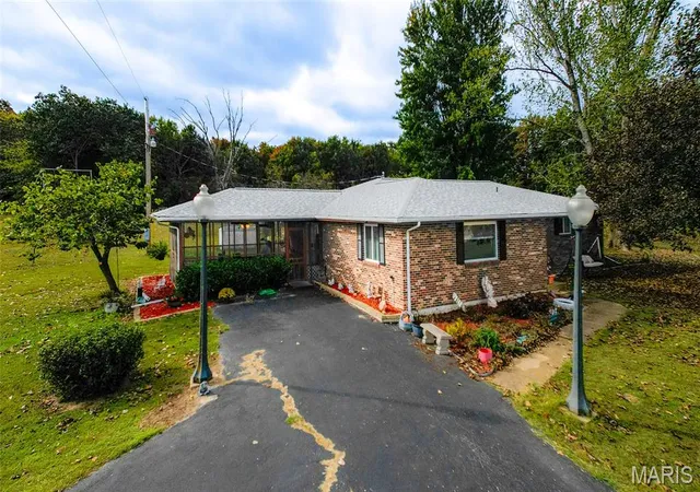 Photo 2 of Single family home for sale at 10680 County Rd 5280, Rolla, MO 65401 | MLS# MIS26066810 | Listing updated on 2026-10-20