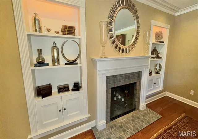 Photo 3 of Single family home for sale at 2 Warson Ln, Saint Louis, MO 63124 | MLS# MIS26066811 | Listing updated on 2026-10-22