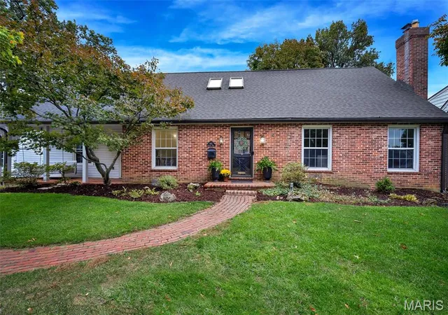 Photo 1 of Single family home for sale at 642 Windrush Dr, Saint Louis, MO 63122 | MLS# MIS26066812 | Listing updated on 2026-10-29