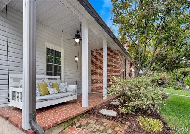 Photo 2 of Single family home for sale at 642 Windrush Dr, Saint Louis, MO 63122 | MLS# MIS26066812 | Listing updated on 2026-10-29