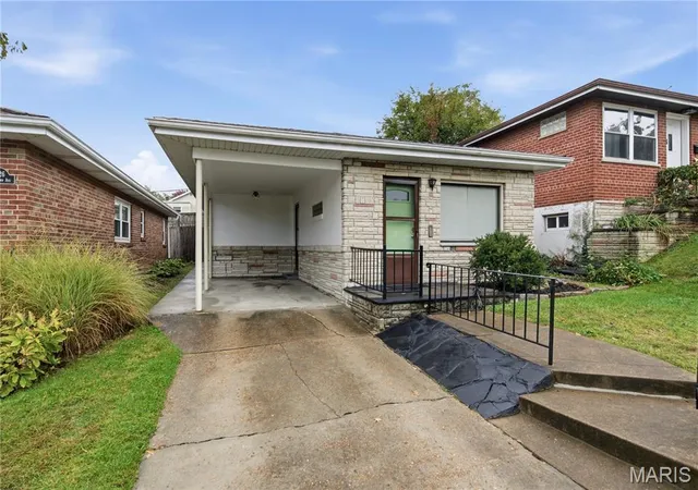 Photo 2 of Single family home for sale at 5730 Sutherland Ave, St Louis, MO 63109 | MLS# MIS26066813 | Listing updated on 2026-10-21