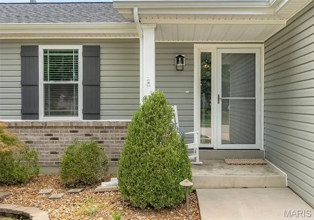 Photo 2 of Single family home for sale at 46 Tulip Bnd Dr, Wentzville, MO 63385 | MLS# MIS26066817 | Listing updated on 2026-10-19