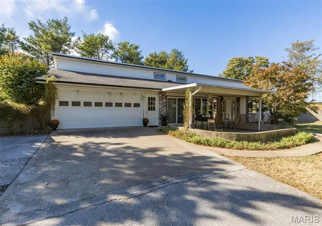 Photo 2 of Single family home for sale at 12904 Friedman Rd, Sainte Genevieve, MO 63670 | MLS# MIS26066829 | Listing updated on 2026-10-21