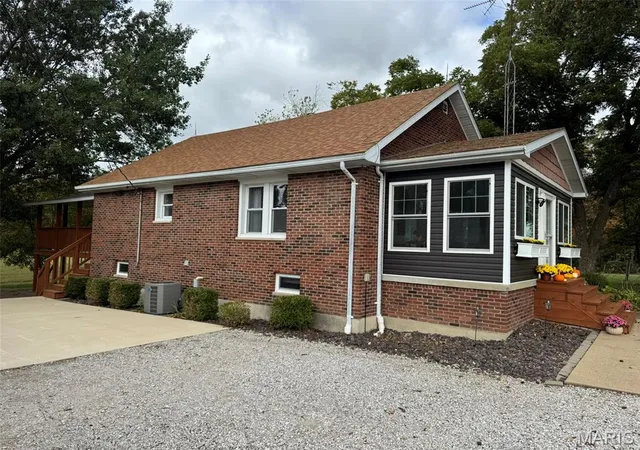 Photo 2 of Single family home for sale at 20023 Boulder Rd, Shattuc, IL 62231 | MLS# MIS26066830 | Listing updated on 2026-10-20