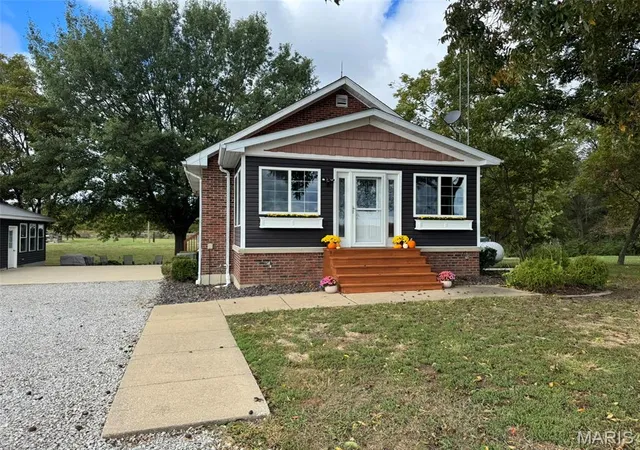 Photo 4 of Single family home for sale at 20023 Boulder Rd, Shattuc, IL 62231 | MLS# MIS26066830 | Listing updated on 2026-10-20