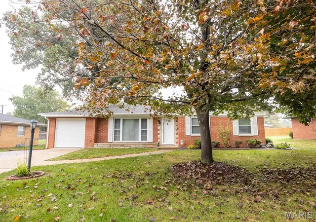 Single family home for sale at 505 Southgate Dr, Belleville, IL 62223 | MLS# MIS26066840