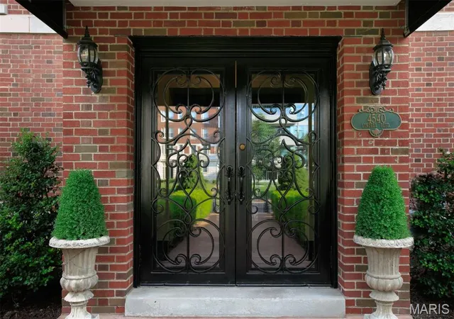 Photo 3 of Condo for sale at 4540 Lindell Blvd #502, Saint Louis, MO 63108 | MLS# MIS26066860 | Listing updated on 2026-10-18