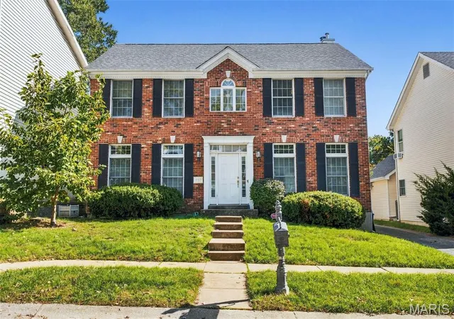 Photo 1 of Single family home for sale at 852 Lionsgate Dr, Saint Louis, MO 63130 | MLS# MIS26066868 | Listing updated on 2026-10-27