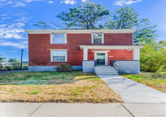 Photo 3 of Single family home for sale at 7608 Jerome Ave, Saint Louis, MO 63143 | MLS# MIS26066870 | Listing updated on 2026-10-28