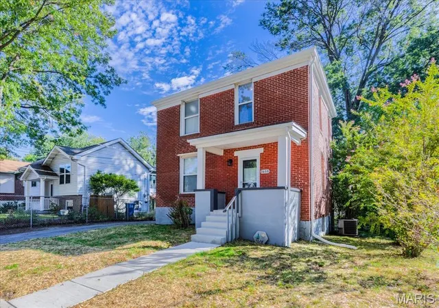 Photo 3 of Single family home for sale at 7608 Jerome Ave, Saint Louis, MO 63143 | MLS# MIS26066870 | Listing updated on 2026-10-28