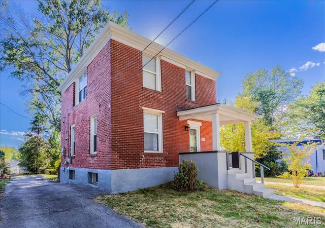 Photo 4 of Single family home for sale at 7608 Jerome Ave, Saint Louis, MO 63143 | MLS# MIS26066870 | Listing updated on 2026-10-28