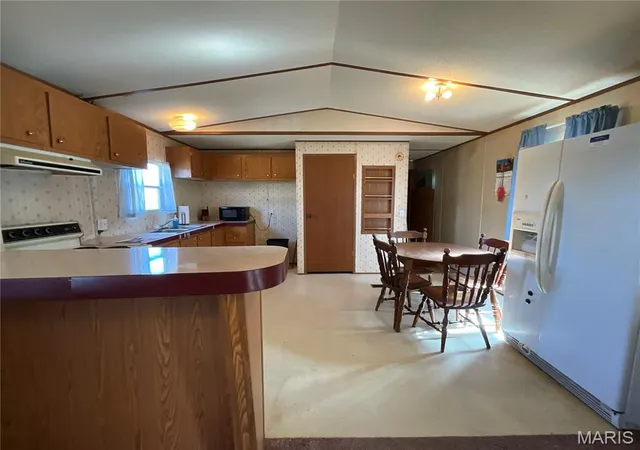 Photo 3 of Manufactured home for sale at 7188 County Rd 1940, Pomona, MO 65789 | MLS# MIS26066873 | Listing updated on 2026-10-21