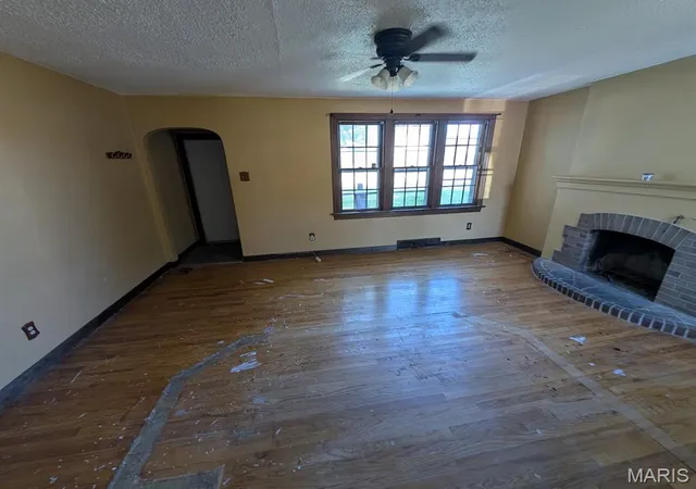Photo 2 of Single family home for sale at 3915 W Main St, Belleville, IL 62226 | MLS# MIS26066887 | Listing updated on 2026-10-20