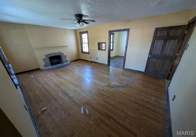 Photo 3 of Single family home for sale at 3915 W Main St, Belleville, IL 62226 | MLS# MIS26066887 | Listing updated on 2026-10-20