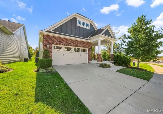 Photo 1 of Single family home for sale at 17064 Fire Glow Dr, Wildwood, MO 63011 | MLS# MIS26066897 | Listing updated on 2026-10-22