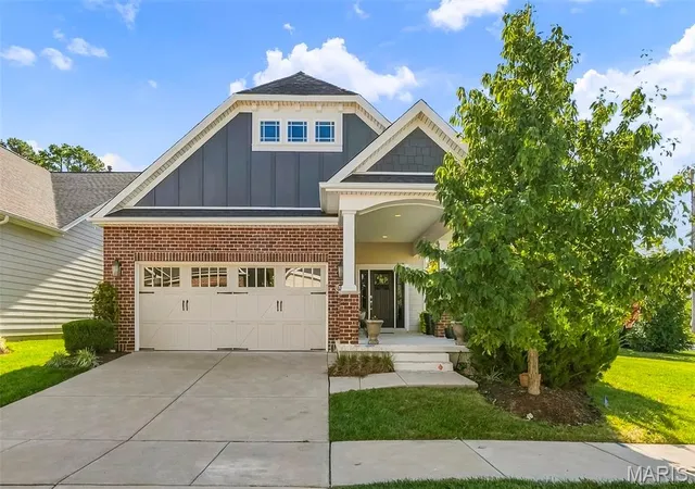 Photo 2 of Single family home for sale at 17064 Fire Glow Dr, Wildwood, MO 63011 | MLS# MIS26066897 | Listing updated on 2026-10-22