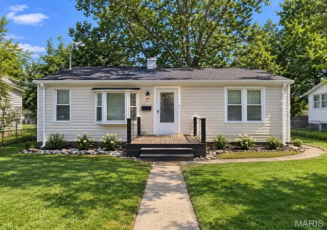 Single family home for sale at 529 Emmons Ave, Saint Charles, MO 63301 | MLS# MIS26066901