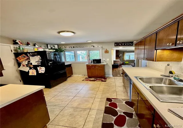 Photo 4 of Single family home for sale at 502 Shannon Dr, Greenville, IL 62246 | MLS# MIS26066908 | Listing updated on 2026-10-19
