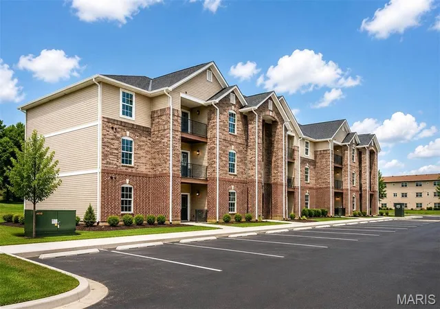 Photo 2 of Condo for sale at 138 Nest Homes Dr, Ellisville, MO 63011 | MLS# MIS26066914 | Listing updated on 2026-10-17