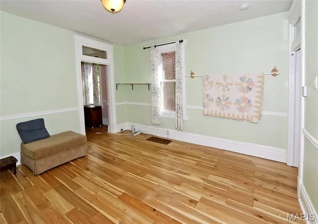 Photo 3 of Single family home for sale at 5512 Columbia Ave, Saint Louis, MO 63139 | MLS# MIS26066920 | Listing updated on 2026-10-21