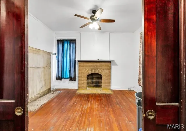 Photo 4 of Single family home for sale at 8209 Saint Charles Ln, Saint Louis, MO 63114 | MLS# MIS26066922 | Listing updated on 2026-10-26