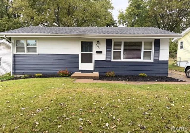 Photo 1 of Sale Pending at 3581 Valleywood Dr, Saint Louis, MO 63114 | MLS# MIS26066926 | Listing updated on 2026-10-21