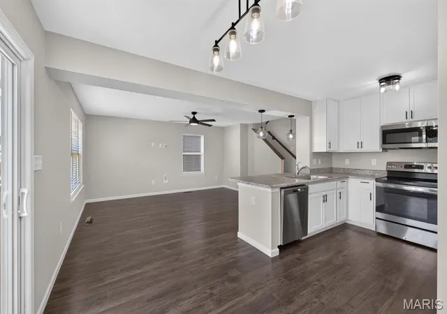 Photo 4 of Single family home for sale at 511 Rolling Meadow Dr, Eureka, MO 63025 | MLS# MIS26066933 | Listing updated on 2026-10-20
