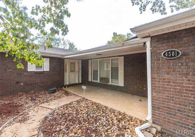Photo 3 of Single family home for sale at 4501 Meadow Dr, High Ridge, MO 63049 | MLS# MIS26066938 | Listing updated on 2026-10-22