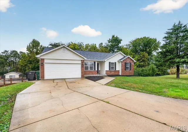 Photo 2 of Single family home for sale at 123 Glen Meadows Dr, Troy, MO 63379 | MLS# MIS26066942 | Listing updated on 2026-10-19