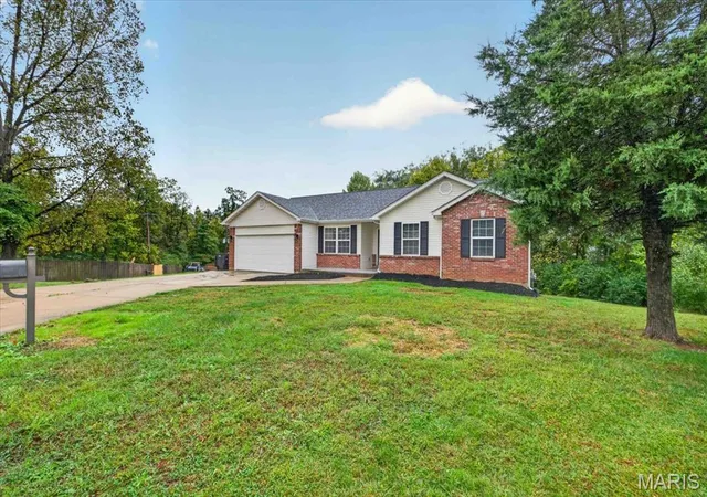 Photo 3 of Single family home for sale at 123 Glen Meadows Dr, Troy, MO 63379 | MLS# MIS26066942 | Listing updated on 2026-10-19