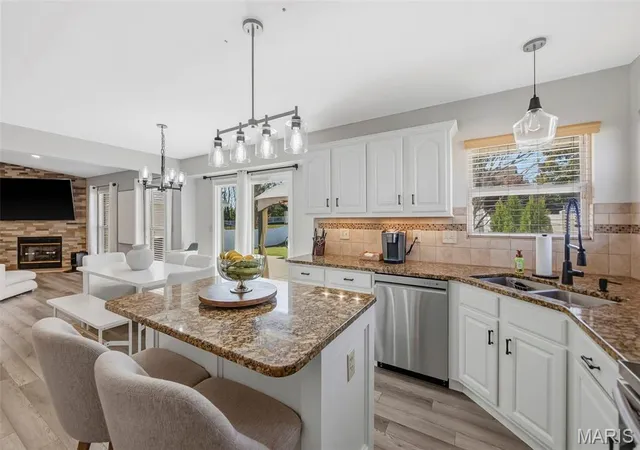 Photo 3 of Single family home for sale at 403 Autumn Farms Ct, Wentzville, MO 63385 | MLS# MIS26066948 | Listing updated on 2026-10-21