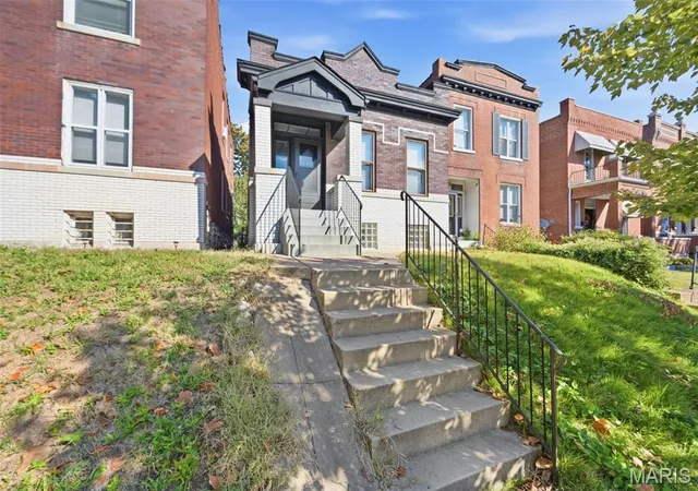 Photo 4 of Single family home for sale at 3443 Alberta St, Saint Louis, MO 63118 | MLS# MIS26066949 | Listing updated on 2026-10-24