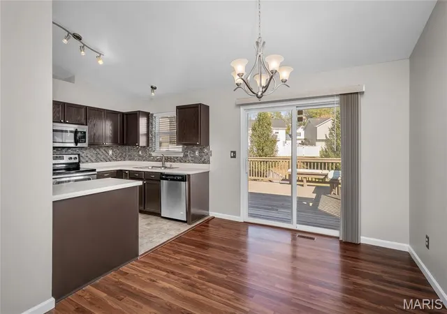 Photo 3 of Single family home for sale at 317 Winding Way Ct, Wentzville, MO 63385 | MLS# MIS26066960 | Listing updated on 2026-10-29