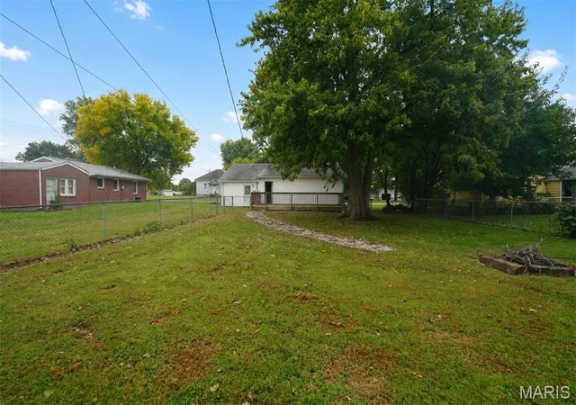 Photo 3 of Single family home for sale at 305 W 4th South St, Mount Olive, IL 62069 | MLS# MIS26066963 | Listing updated on 2026-10-20