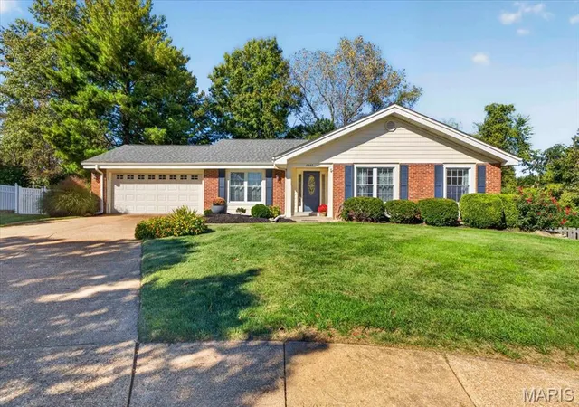 Photo 1 of Single family home for sale at 2057 Setters Hl Ct, Chesterfield, MO 63017 | MLS# MIS26066965 | Listing updated on 2026-10-27