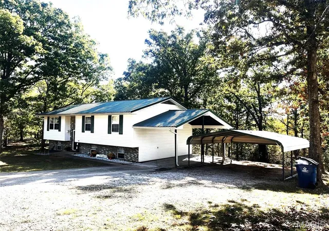 Photo 1 of Single family home for sale at 5 Wayfarer Ln, Viburnum, MO 65566 | MLS# MIS26066969 | Listing updated on 2026-10-26