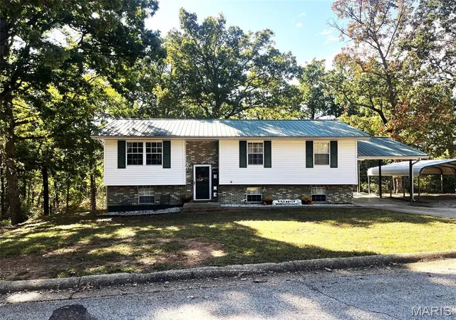 Photo 2 of Single family home for sale at 5 Wayfarer Ln, Viburnum, MO 65566 | MLS# MIS26066969 | Listing updated on 2026-10-26