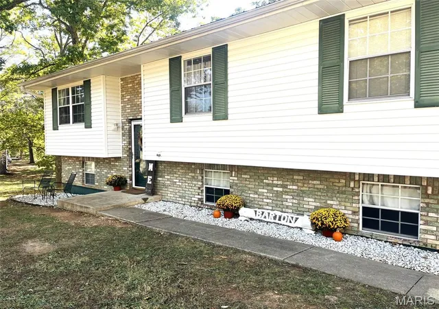 Photo 3 of Single family home for sale at 5 Wayfarer Ln, Viburnum, MO 65566 | MLS# MIS26066969 | Listing updated on 2026-10-26