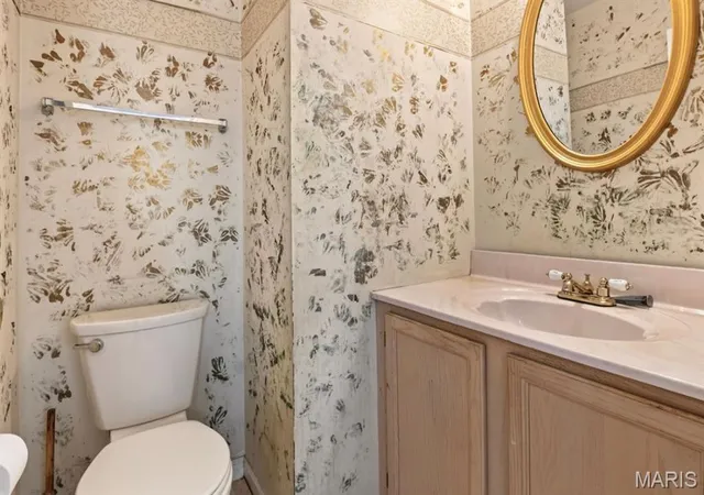 Photo 4 of Single family home for sale at 16309 Hampden Pl, Florissant, MO 63034 | MLS# MIS26066979 | Listing updated on 2026-10-19