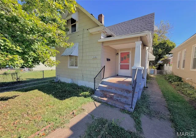 Photo 1 of Single family home for sale at 2226 Adams St, Granite City, IL 62040 | MLS# MIS26066984 | Listing updated on 2026-10-18