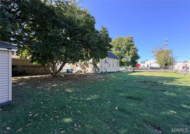 Photo 2 of Single family home for sale at 2226 Adams St, Granite City, IL 62040 | MLS# MIS26066984 | Listing updated on 2026-10-18