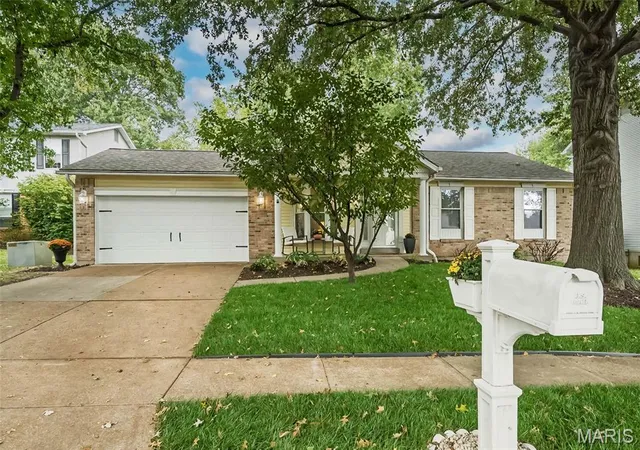 Photo 1 of Single family home for sale at 3049 Arrowhead Point Dr, Saint Louis, MO 63129 | MLS# MIS26067003 | Listing updated on 2026-10-22