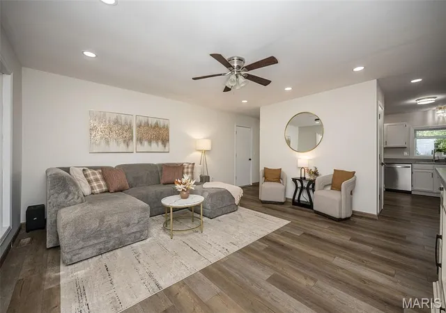 Photo 4 of Single family home for sale at 3049 Arrowhead Point Dr, Saint Louis, MO 63129 | MLS# MIS26067003 | Listing updated on 2026-10-22