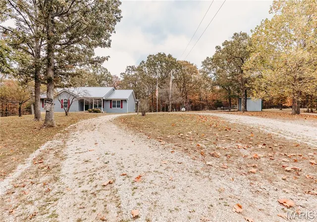 Photo 3 of Single family home for sale at 11550 Cherry Rd, Dixon, MO 65459 | MLS# MIS26067004 | Listing updated on 2026-10-22
