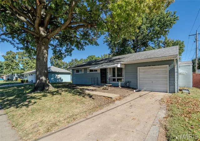 Photo 33 of Single family home for sale at 2932 Wayne Ave, Granite City, IL 62040 | MLS# MIS26067005 | Listing updated on 2026-10-27
