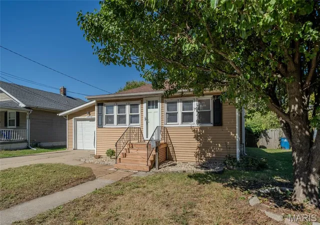 Photo 3 of Single family home for sale at 2833 Palmer Ave, Granite City, IL 62040 | MLS# MIS26067006 | Listing updated on 2026-10-20