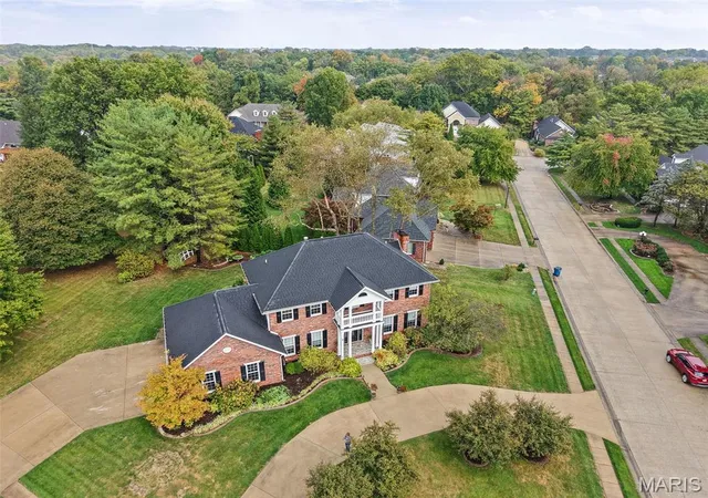 Photo 3 of Single family home for sale at 52 Birdie Ct, Edwardsville, IL 62025 | MLS# MIS26067013 | Listing updated on 2026-10-23