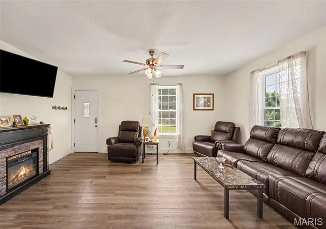 Photo 2 of Sale Pending at 6271 Cedar Hl Rd, Cedar Hill, MO 63016 | MLS# MIS26067015 | Listing updated on 2026-10-27
